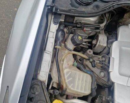 Серый Рено Лагуна, объемом двигателя 2 л и пробегом 470 тыс. км за 5200 $, фото 8 на Automoto.ua