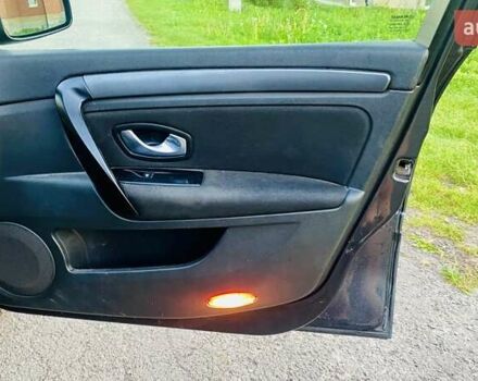 Серый Рено Лагуна, объемом двигателя 1.5 л и пробегом 280 тыс. км за 5499 $, фото 16 на Automoto.ua