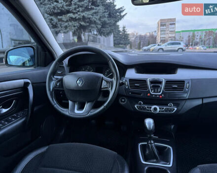Серый Рено Лагуна, объемом двигателя 2 л и пробегом 199 тыс. км за 5499 $, фото 78 на Automoto.ua