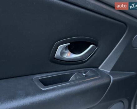 Серый Рено Лагуна, объемом двигателя 2 л и пробегом 199 тыс. км за 5499 $, фото 61 на Automoto.ua