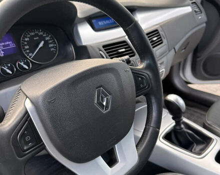 Сірий Рено Лагуна, об'ємом двигуна 1.46 л та пробігом 250 тис. км за 5650 $, фото 4 на Automoto.ua