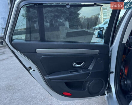 Серый Рено Лагуна, объемом двигателя 2 л и пробегом 199 тыс. км за 5499 $, фото 60 на Automoto.ua