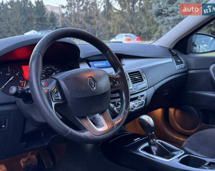 Серый Рено Лагуна, объемом двигателя 2 л и пробегом 199 тыс. км за 5499 $, фото 63 на Automoto.ua