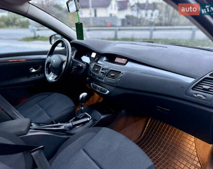 Рено Лагуна 2009 в Виннице на Automoto.ua Серый Рено Лагуна, объемом двигателя 1.5 л и пробегом 249 тыс. км за 6249 $, фото 32 на Automoto.ua