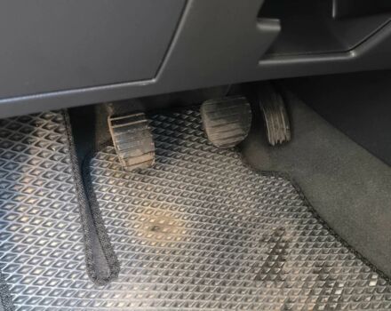 Рено Лагуна 2009 в Запорожье на Automoto.ua Серый Рено Лагуна, объемом двигателя 2 л и пробегом 323 тыс. км за 5200 $, фото 17 на Automoto.ua