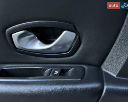 Серый Рено Лагуна, объемом двигателя 2 л и пробегом 199 тыс. км за 5499 $, фото 62 на Automoto.ua