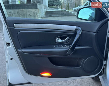 Серый Рено Лагуна, объемом двигателя 2 л и пробегом 199 тыс. км за 5499 $, фото 66 на Automoto.ua