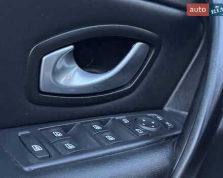 Серый Рено Лагуна, объемом двигателя 2 л и пробегом 199 тыс. км за 5499 $, фото 67 на Automoto.ua