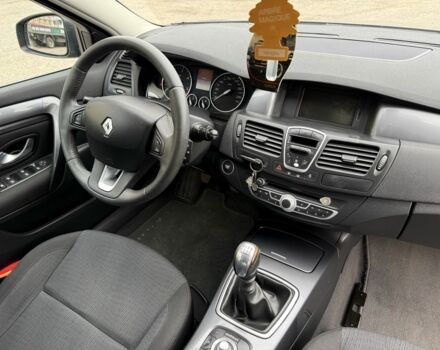 Рено Лагуна 2010 в Павлограде на Automoto.ua Серый Рено Лагуна, объемом двигателя 2 л и пробегом 244 тыс. км за 4150 $, фото 21 на Automoto.ua