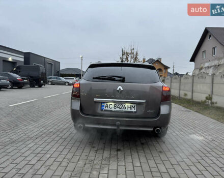 Серый Рено Лагуна, объемом двигателя 2 л и пробегом 258 тыс. км за 8000 $, фото 4 на Automoto.ua