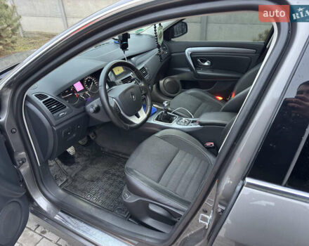 Серый Рено Лагуна, объемом двигателя 2 л и пробегом 258 тыс. км за 8000 $, фото 7 на Automoto.ua