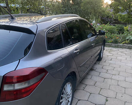 Серый Рено Лагуна, объемом двигателя 1.46 л и пробегом 299 тыс. км за 7200 $, фото 9 на Automoto.ua