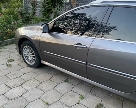 Серый Рено Лагуна, объемом двигателя 1.46 л и пробегом 299 тыс. км за 7200 $, фото 4 на Automoto.ua