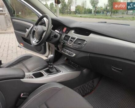 Серый Рено Лагуна, объемом двигателя 1.46 л и пробегом 305 тыс. км за 6000 $, фото 9 на Automoto.ua