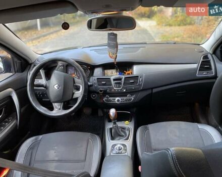 Серый Рено Лагуна, объемом двигателя 1.46 л и пробегом 294 тыс. км за 6000 $, фото 2 на Automoto.ua