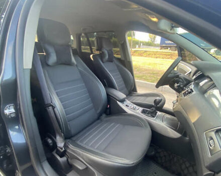 Серый Рено Лагуна, объемом двигателя 1.5 л и пробегом 275 тыс. км за 6150 $, фото 27 на Automoto.ua