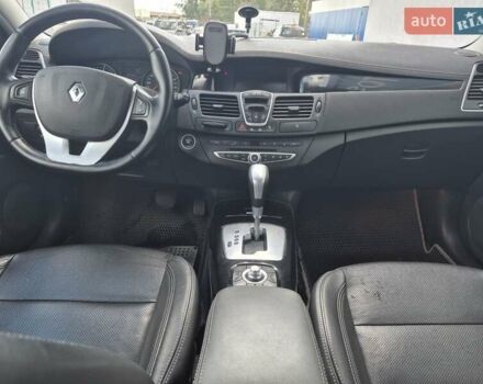 Сірий Рено Лагуна, об'ємом двигуна 2 л та пробігом 365 тис. км за 7800 $, фото 5 на Automoto.ua