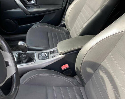 Серый Рено Лагуна, объемом двигателя 1.46 л и пробегом 299 тыс. км за 7200 $, фото 18 на Automoto.ua