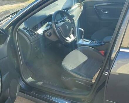 Серый Рено Лагуна, объемом двигателя 2 л и пробегом 300 тыс. км за 7900 $, фото 5 на Automoto.ua