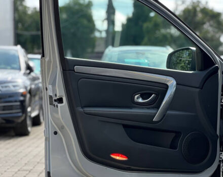 Сірий Рено Лагуна, об'ємом двигуна 1.5 л та пробігом 239 тис. км за 8500 $, фото 6 на Automoto.ua