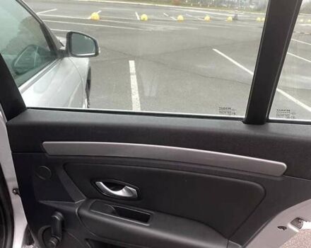 Серый Рено Лагуна, объемом двигателя 1.46 л и пробегом 334 тыс. км за 6500 $, фото 12 на Automoto.ua