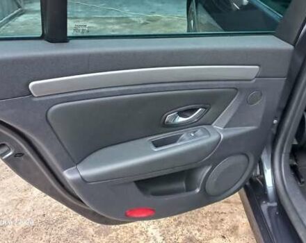 Сірий Рено Лагуна, об'ємом двигуна 2 л та пробігом 254 тис. км за 9300 $, фото 14 на Automoto.ua