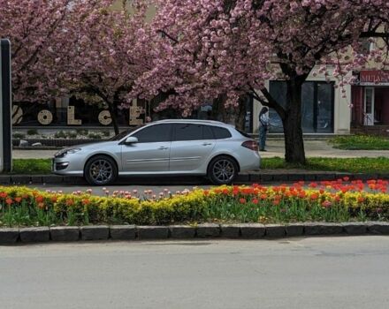 Серый Рено Лагуна, объемом двигателя 2 л и пробегом 2 тыс. км за 8483 $, фото 2 на Automoto.ua
