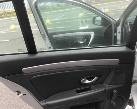 Серый Рено Лагуна, объемом двигателя 1.5 л и пробегом 334 тыс. км за 6900 $, фото 15 на Automoto.ua