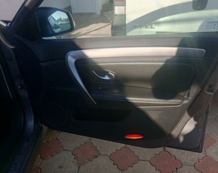 Серый Рено Лагуна, объемом двигателя 2 л и пробегом 220 тыс. км за 9000 $, фото 6 на Automoto.ua