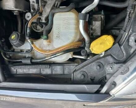 Сірий Рено Лагуна, об'ємом двигуна 2 л та пробігом 254 тис. км за 9300 $, фото 2 на Automoto.ua