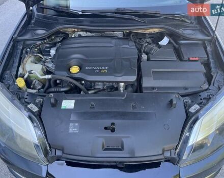 Серый Рено Лагуна, объемом двигателя 2 л и пробегом 255 тыс. км за 6500 $, фото 5 на Automoto.ua
