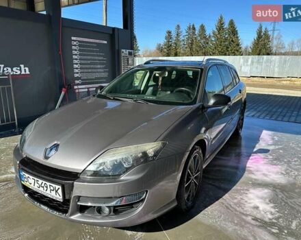 Серый Рено Лагуна, объемом двигателя 1.5 л и пробегом 210 тыс. км за 7500 $, фото 2 на Automoto.ua