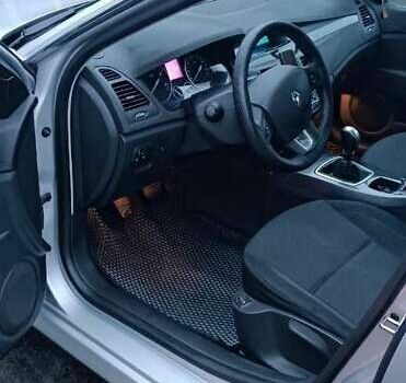 Серый Рено Лагуна, объемом двигателя 1.46 л и пробегом 288 тыс. км за 7500 $, фото 1 на Automoto.ua