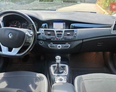 Серый Рено Лагуна, объемом двигателя 2 л и пробегом 290 тыс. км за 9500 $, фото 2 на Automoto.ua