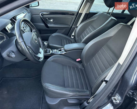 Серый Рено Лагуна, объемом двигателя 2 л и пробегом 235 тыс. км за 9500 $, фото 8 на Automoto.ua