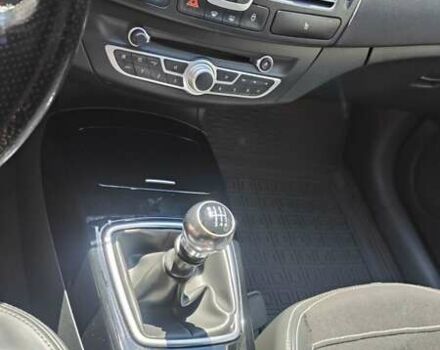 Серый Рено Лагуна, объемом двигателя 2 л и пробегом 290 тыс. км за 9500 $, фото 41 на Automoto.ua