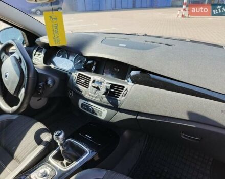 Серый Рено Лагуна, объемом двигателя 2 л и пробегом 208 тыс. км за 10300 $, фото 12 на Automoto.ua