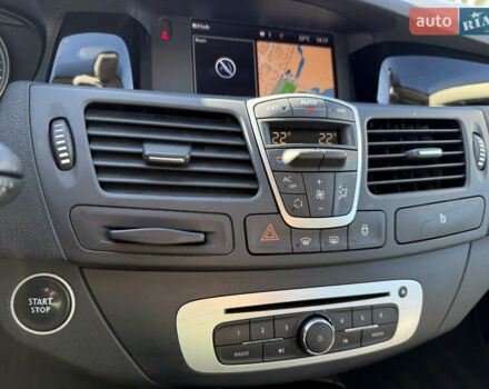 Серый Рено Лагуна, объемом двигателя 2 л и пробегом 181 тыс. км за 12500 $, фото 12 на Automoto.ua