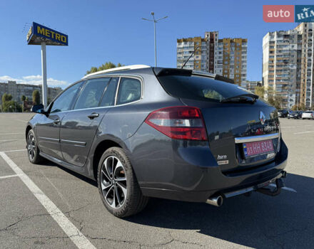 Серый Рено Лагуна, объемом двигателя 2 л и пробегом 181 тыс. км за 12200 $, фото 5 на Automoto.ua