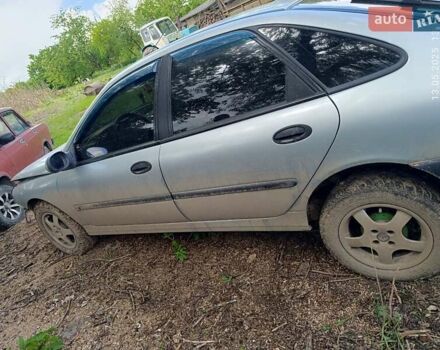 Сірий Рено Лагуна, об'ємом двигуна 1.6 л та пробігом 270 тис. км за 800 $, фото 4 на Automoto.ua