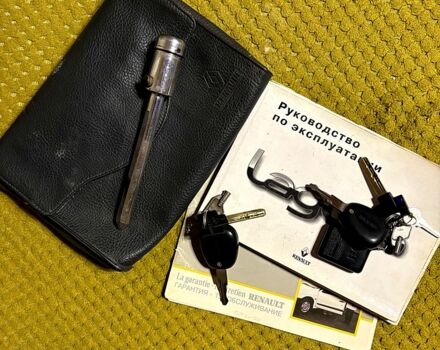 Серый Рено Лагуна, объемом двигателя 1.6 л и пробегом 0 тыс. км за 2500 $, фото 6 на Automoto.ua