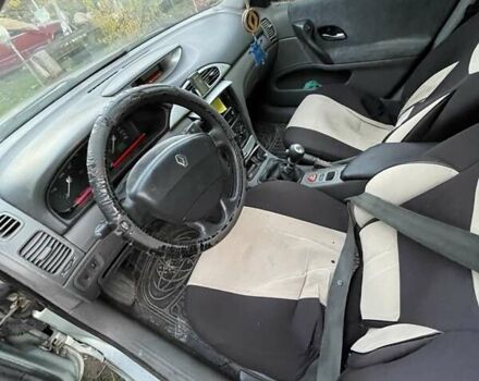 Серый Рено Лагуна, объемом двигателя 1.9 л и пробегом 334 тыс. км за 2100 $, фото 5 на Automoto.ua