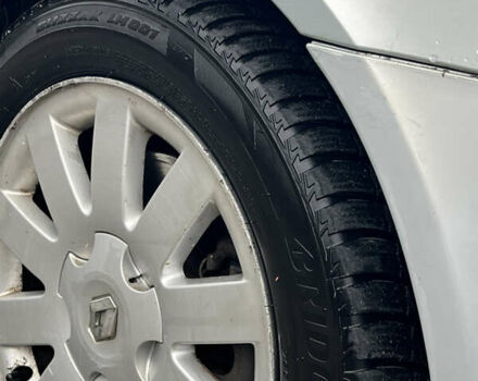 Серый Рено Лагуна, объемом двигателя 2 л и пробегом 300 тыс. км за 2600 $, фото 5 на Automoto.ua