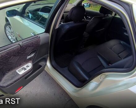 Сірий Рено Лагуна, об'ємом двигуна 2 л та пробігом 195 тис. км за 4100 $, фото 3 на Automoto.ua