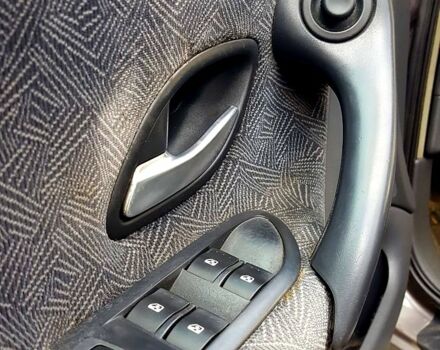 Серый Рено Лагуна, объемом двигателя 1.8 л и пробегом 300 тыс. км за 4150 $, фото 6 на Automoto.ua