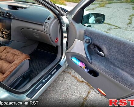 Сірий Рено Лагуна, об'ємом двигуна 1.8 л та пробігом 282 тис. км за 3300 $, фото 5 на Automoto.ua
