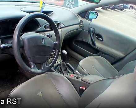 Серый Рено Лагуна, объемом двигателя 2.2 л и пробегом 315 тыс. км за 3450 $, фото 4 на Automoto.ua