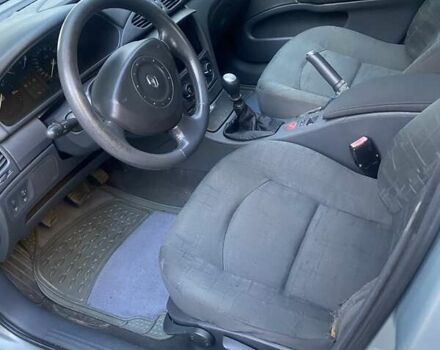 Серый Рено Лагуна, объемом двигателя 1.9 л и пробегом 274 тыс. км за 4300 $, фото 2 на Automoto.ua