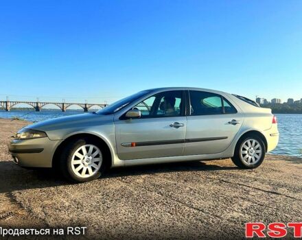 Серый Рено Лагуна, объемом двигателя 2 л и пробегом 167 тыс. км за 4000 $, фото 3 на Automoto.ua