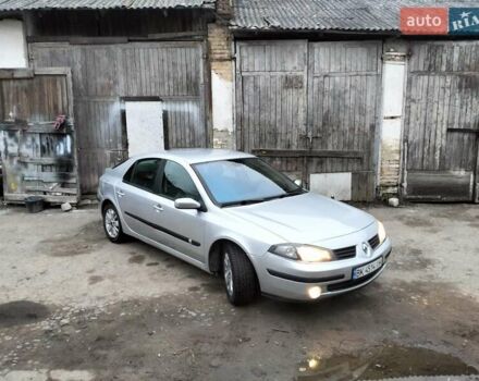 Серый Рено Лагуна, объемом двигателя 2 л и пробегом 185 тыс. км за 4000 $, фото 2 на Automoto.ua